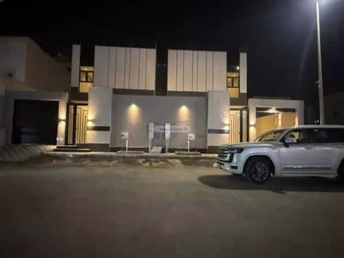 Villa 250 SQM Facing East on 24m Width Street King Fahad Dist, Aldammam