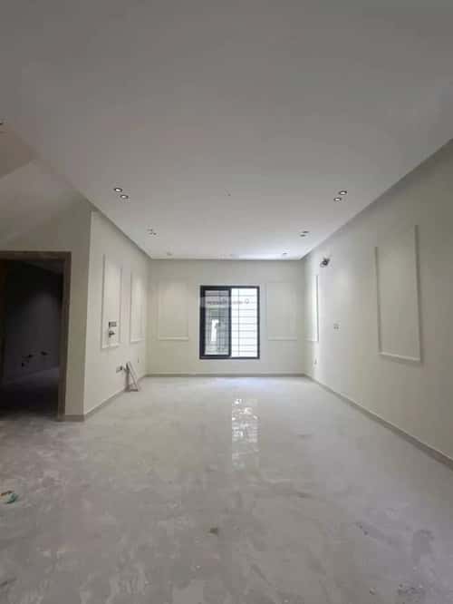 فيلا 309 متر مربع شمالية على شارع 15م أحد، الدمام