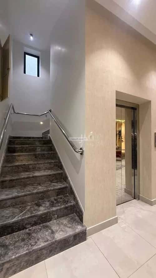 فيلا 307 متر مربع شرقية على شارع 16م البحر، الخبر