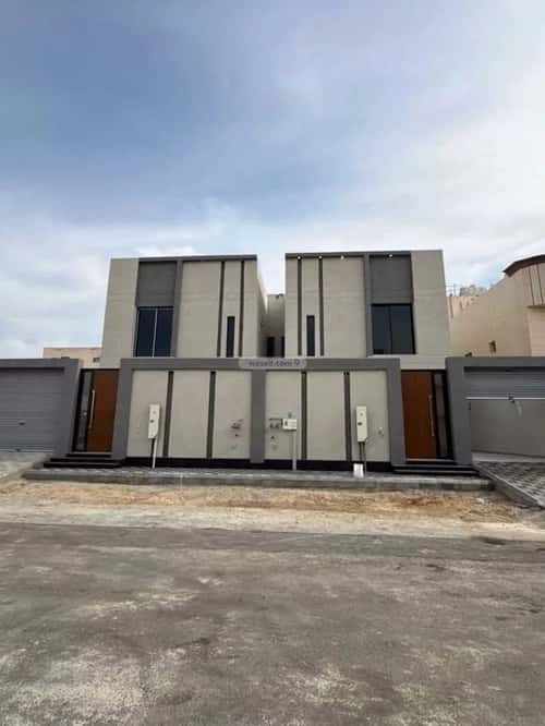 Villa 250 SQM Facing West on 24m Width Street King Fahad Dist, Aldammam