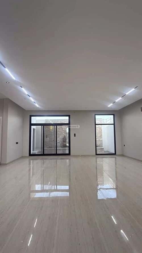 فيلا 491 متر مربع جنوبية على شارع 15م الشعلة، الدمام