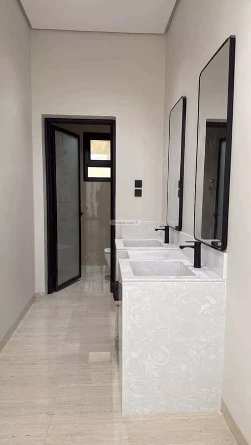 فيلا 491 متر مربع جنوبية على شارع 15م الشعلة، الدمام