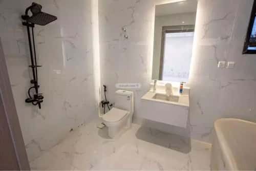 فيلا 250 متر مربع جنوبية على شارع 18م ضاحية الملك فهد، الدمام