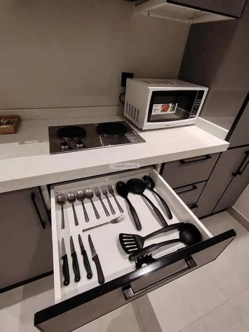 عمارة 750 متر مربع واجهة غربية العارض، شمال الرياض، الرياض