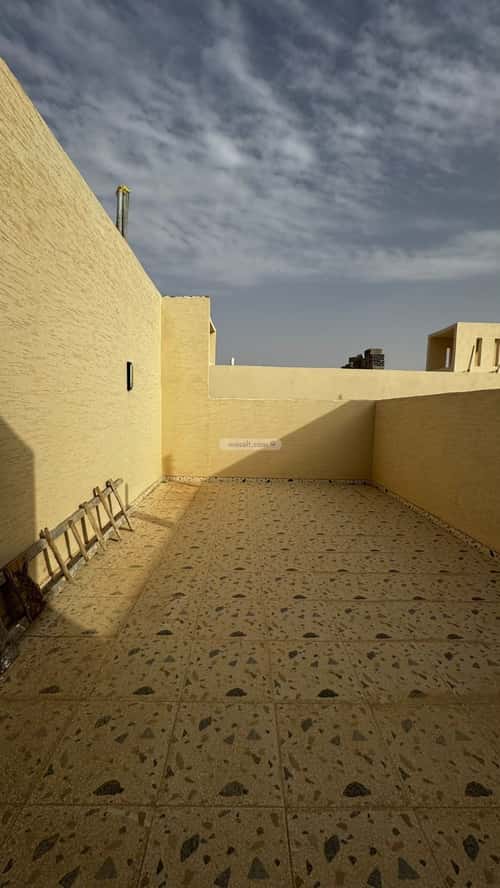 Apartment with 4 Bedrooms Al-Janadriyah, East Riyadh, Riyadh