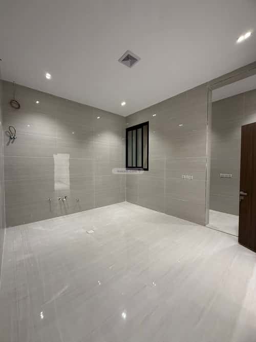 فيلا 302 متر مربع شرقية على شارع 20م الندوة، شرق الرياض، الرياض