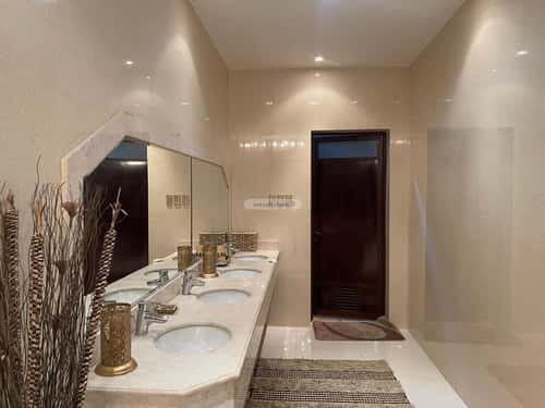 فيلا 750 متر مربع جنوبية على شارع 30م الخزامى، الخبر