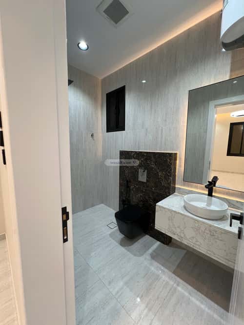 Apartment 211 SQM with 6 Bedrooms Al-Wafa, Khamis Mushait