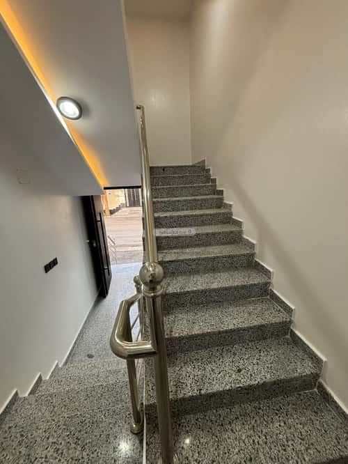 Floor 212 SQM with 6 Bedrooms Ar Rabie, Khamis Mushait