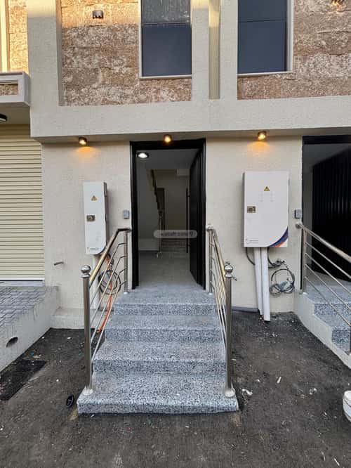 Floor 212 SQM with 6 Bedrooms Ar Rabie, Khamis Mushait