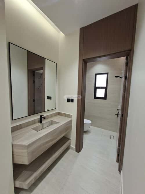 Floor 191 SQM with 5 Bedrooms Al-Janadriyah, East Riyadh, Riyadh