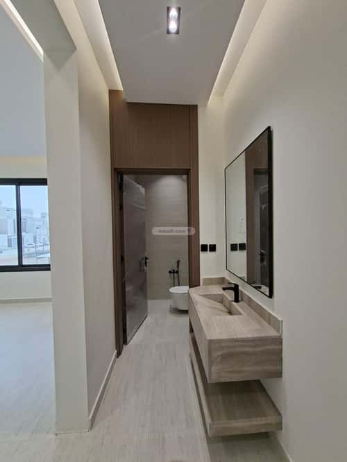 Floor 191 SQM with 5 Bedrooms Al-Janadriyah, East Riyadh, Riyadh