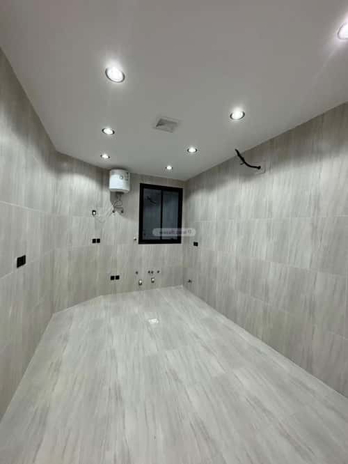 Floor 204 SQM with 6 Bedrooms Ar Rabie, Khamis Mushait