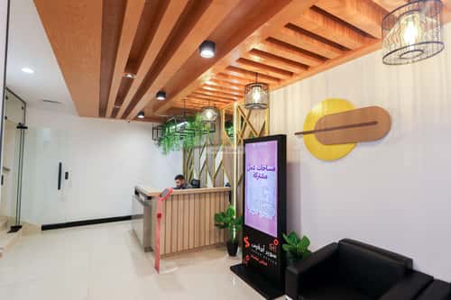 مكتب 884 م² في العارض