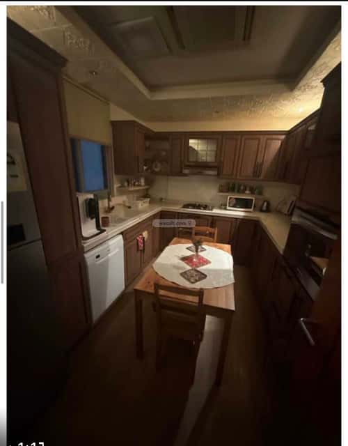 فيلا 250 متر مربع غربية على شارع 15م العارض، شمال الرياض، الرياض