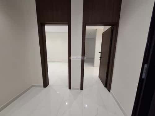 Floor 212 SQM with 5 Bedrooms Al-Janadriyah, East Riyadh, Riyadh