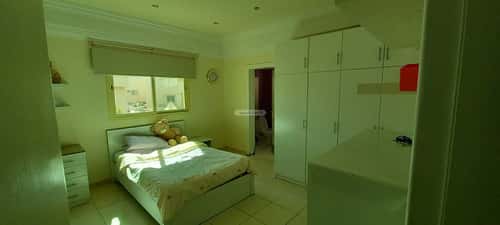 فيلا 350 متر مربع شرقية على شارع 20م النزهة، شمال الرياض، الرياض