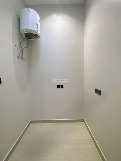 فيلا 321 متر مربع جنوبية شرقية على شارع 20م الملك فيصل، شرق الرياض، الرياض