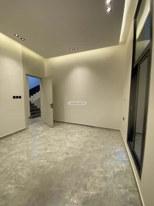 فيلا 321 متر مربع جنوبية على شارع 20م الملك فيصل، شرق الرياض، الرياض