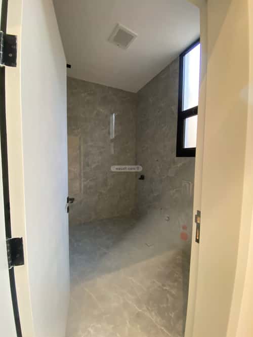 فيلا 321 متر مربع جنوبية على شارع 20م الملك فيصل، شرق الرياض، الرياض