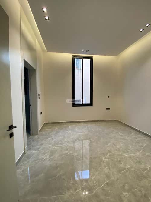 فيلا 321 متر مربع جنوبية على شارع 20م الملك فيصل، شرق الرياض، الرياض