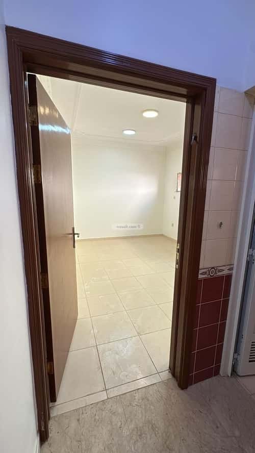 Apartment 900 SQM with 3 Bedrooms Laban, West Riyadh, Riyadh