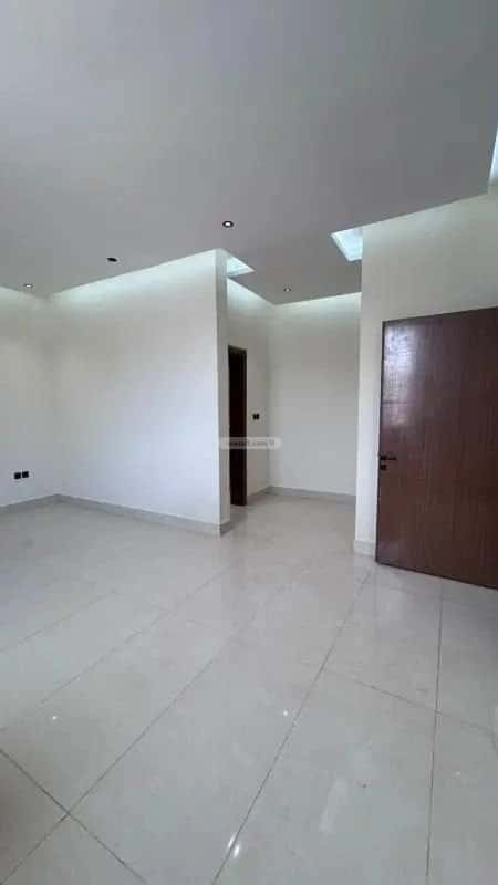 Villa 266 SQM Facing South East on 15m Width Street Ar-Rimal, East Riyadh, Riyadh
