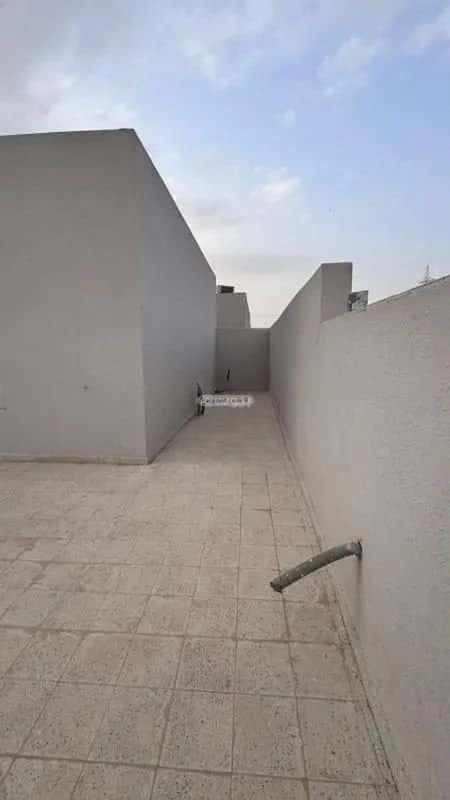 فيلا 266 متر مربع جنوبية شرقية على شارع 15م الرمال، شرق الرياض، الرياض