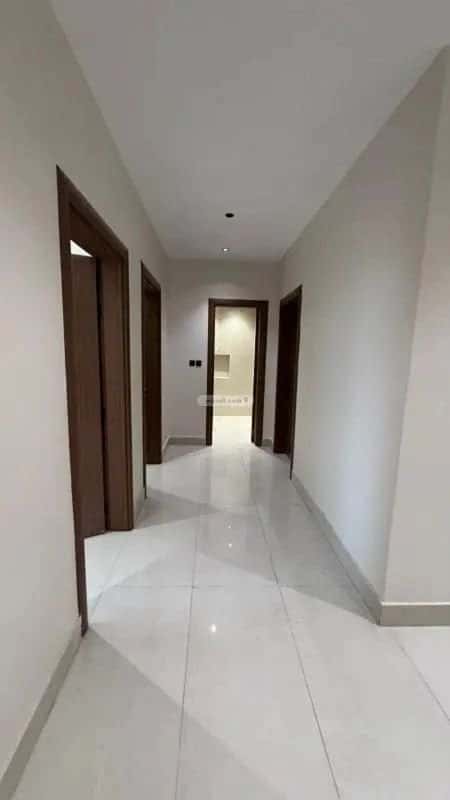 فيلا 266 متر مربع جنوبية شرقية على شارع 15م الرمال، شرق الرياض، الرياض