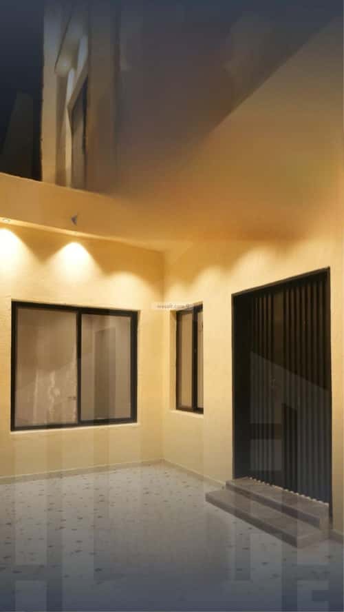 Floor 256 SQM with 5 Bedrooms West An-Naseem, East Riyadh, Riyadh