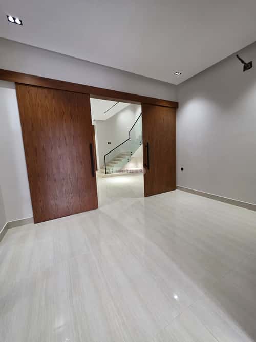 Villa 321 SQM Facing South East on 20m Width Street King Faisal, East Riyadh, Riyadh