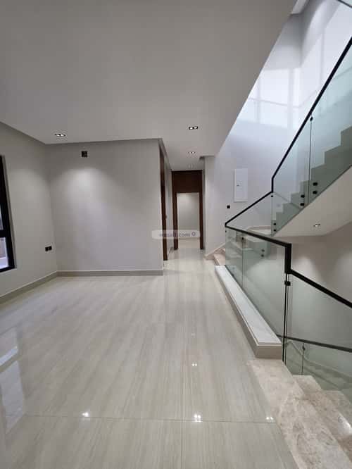 فيلا 321 متر مربع جنوبية شرقية على شارع 20م الملك فيصل، شرق الرياض، الرياض