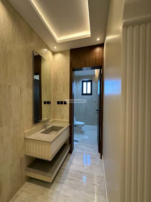 شقة 240 متر مربع ب 6 غرف الزهور، أبها