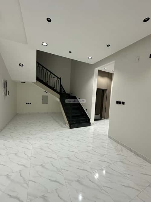 فيلا 300 متر مربع غربية على شارع 20م شمال التضامن، خميس مشيط