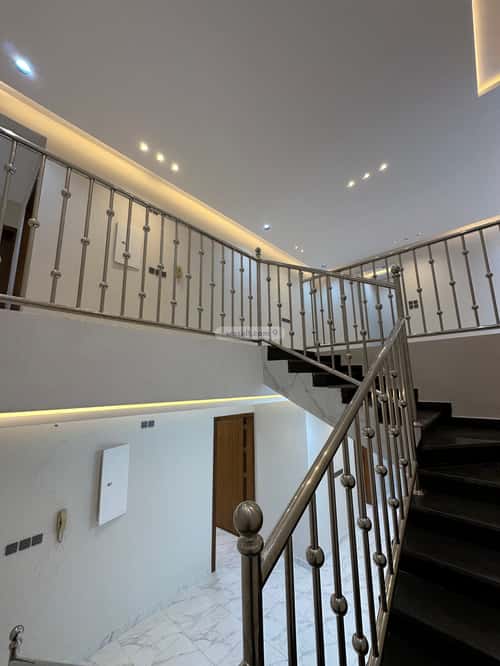 Floor 345 SQM with 9 Bedrooms The Light, Khamis Mushait