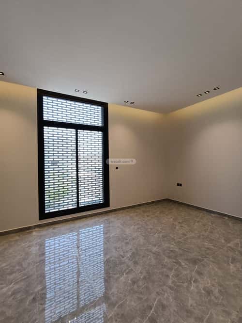 فيلا 321 متر مربع جنوبية على شارع 20م الملك فيصل، شرق الرياض، الرياض