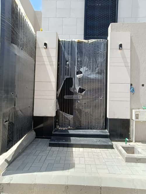 Villa 321 SQM Facing South on 20m Width Street King Faisal, East Riyadh, Riyadh