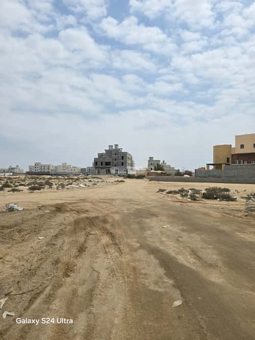 أرض 895 متر مربع جنوبية غربية على شارع 16م البحيرات، شمال جدة، جدة