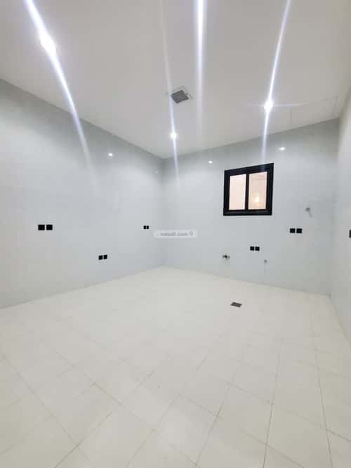 Floor with 5 Bedrooms Al-Janadriyah, East Riyadh, Riyadh