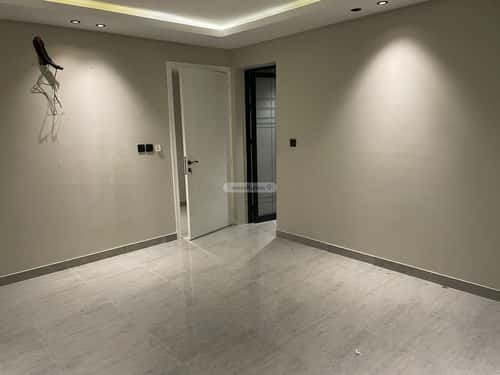 شقة الحمراء، الخبر