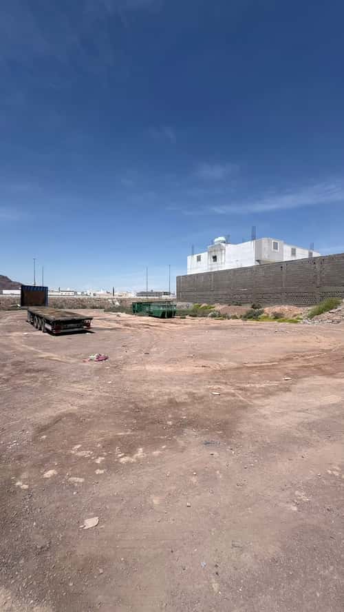 أرض 300 متر مربع جنوبية على شارع 10م المدينة الصناعية، المدينة المنورة
