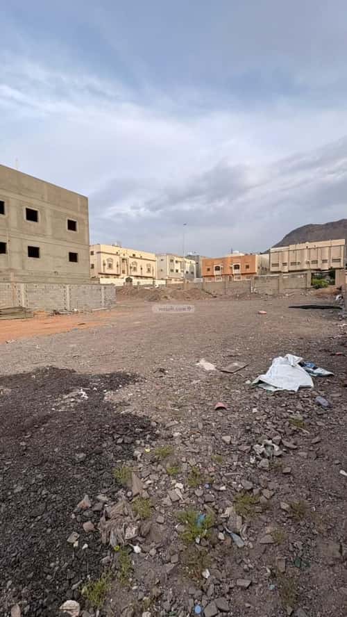 أرض 536 متر مربع شمالية على شارع 14م أبوبريقاء، المدينة المنورة