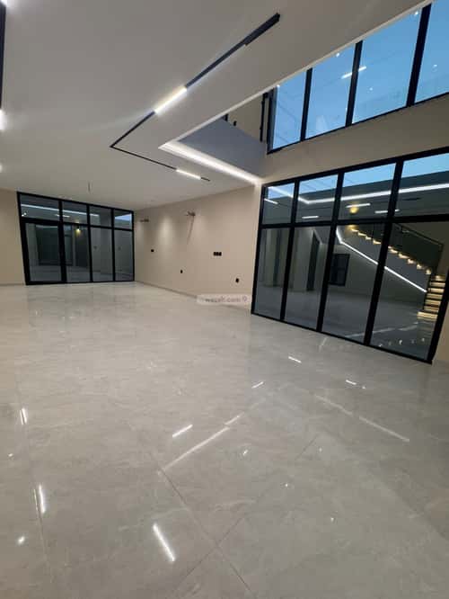 فيلا 300 متر مربع شمالية على شارع 20م الرحمانية، شرق جدة، جدة