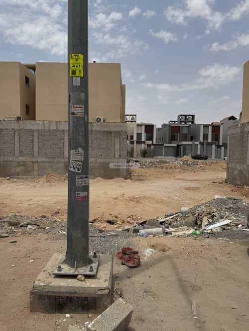 أرض 300 متر مربع شرقية على شارع 15م الرمال، شرق الرياض، الرياض