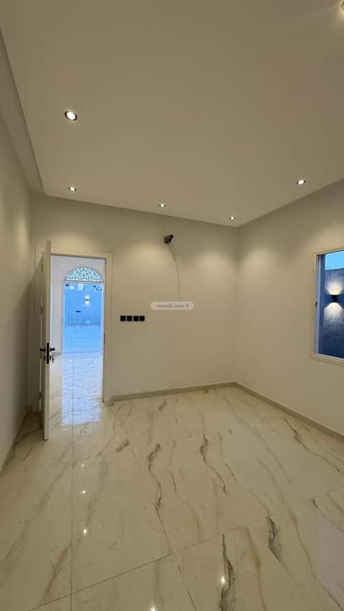 فيلا 211 متر مربع شمالية على شارع 20م اللؤلؤ، الخبر