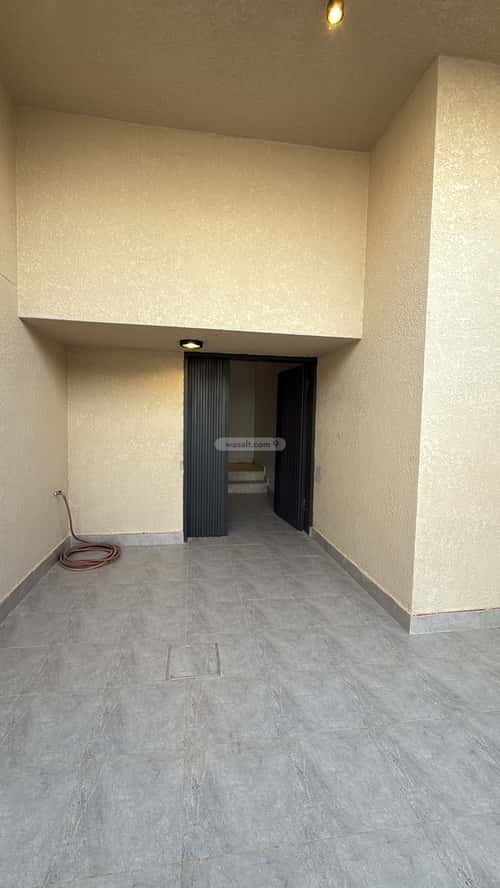 فيلا 235 متر مربع شرقية على شارع 20م الصفاء، وسط الرياض، الرياض