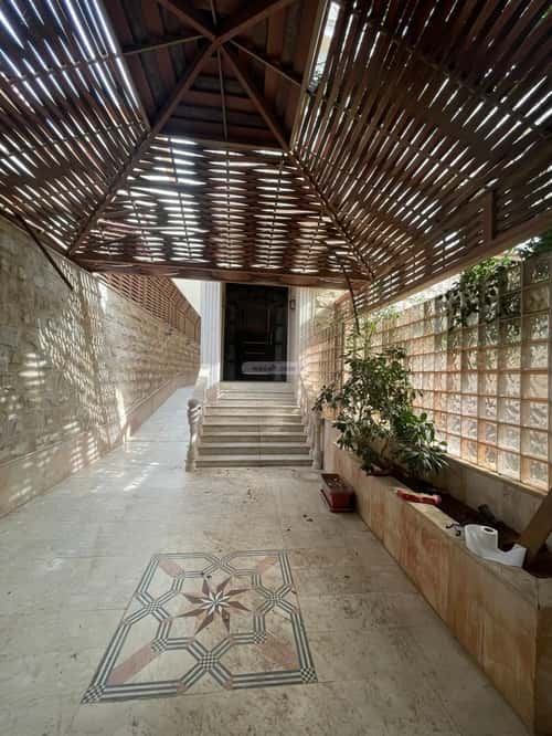 فيلا 360 متر مربع شرقية على شارع 15م المحمدية، شمال جدة، جدة