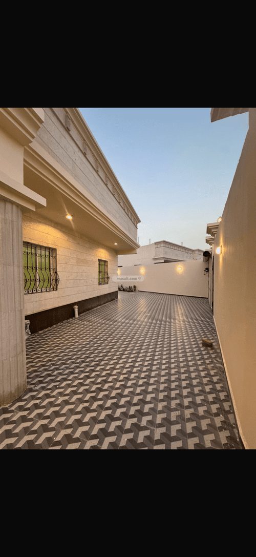Floor 670 SQM with 7 Bedrooms King Fahad Dist, Aldammam