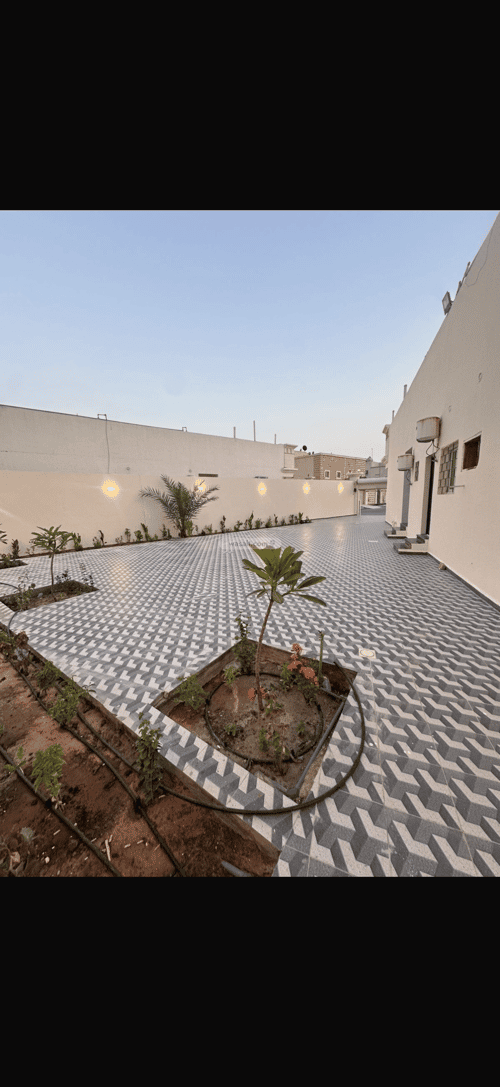 Floor 670 SQM with 7 Bedrooms King Fahad Dist, Aldammam