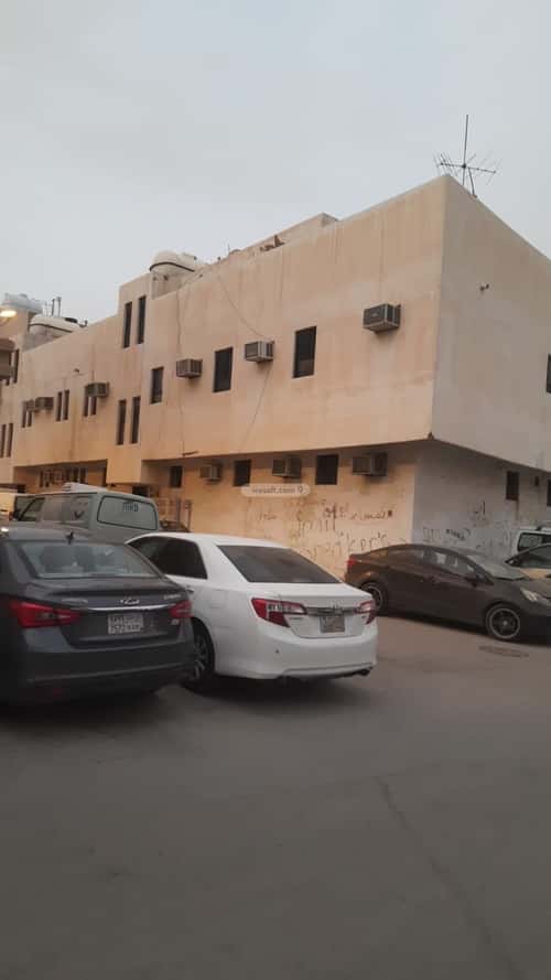 Building 239 SQM Facing South East Umm Al-Hamam, West Riyadh, Riyadh